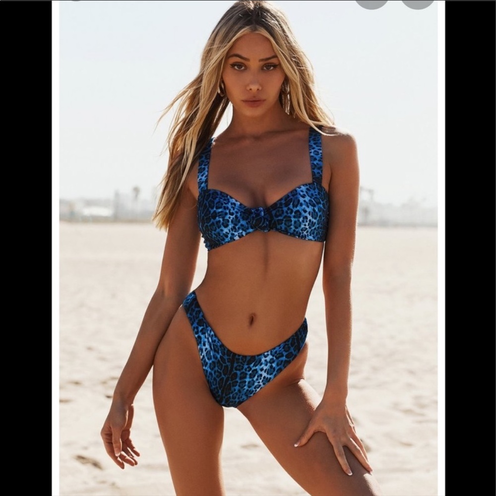 Beach Riot Sophia Top Blue Leopard - Picture 2 of 9